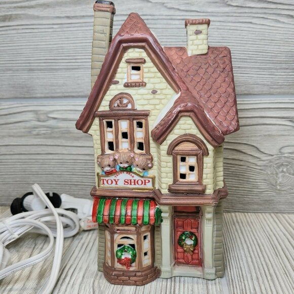 Dickens Keepsake Porcelain Lighted House Teddy Bear Toy Shop Christmas - Picture 1 of 7